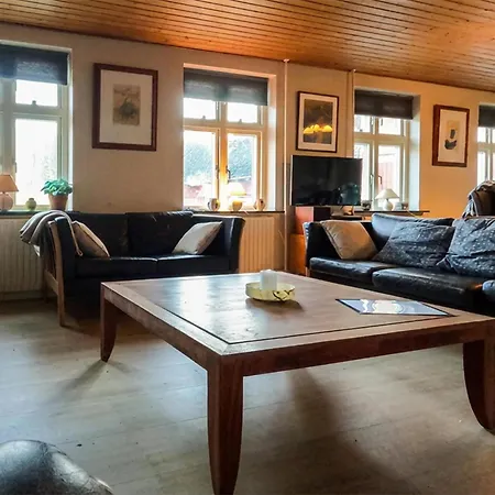Сasa de vacaciones 4 Bedroom Gorgeous In *