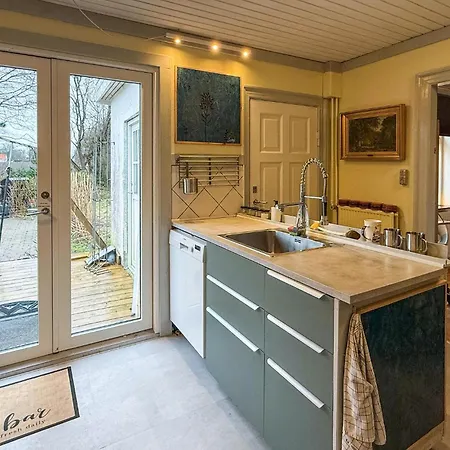 4 Bedroom Gorgeous In Stege