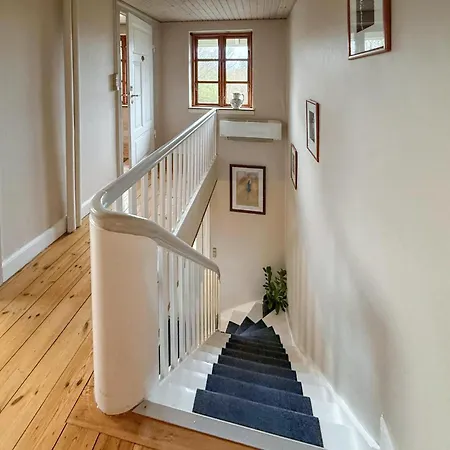 4 Bedroom Gorgeous In Сasa de vacaciones Stege